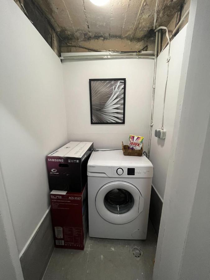 Tom Thumb & Thumbelina ~ 2 Private Rooms In Sofia Center Екстериор снимка